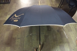 昆明弯把长伞定做,云南广告雨伞设计印刷,直把雨伞厂家直销